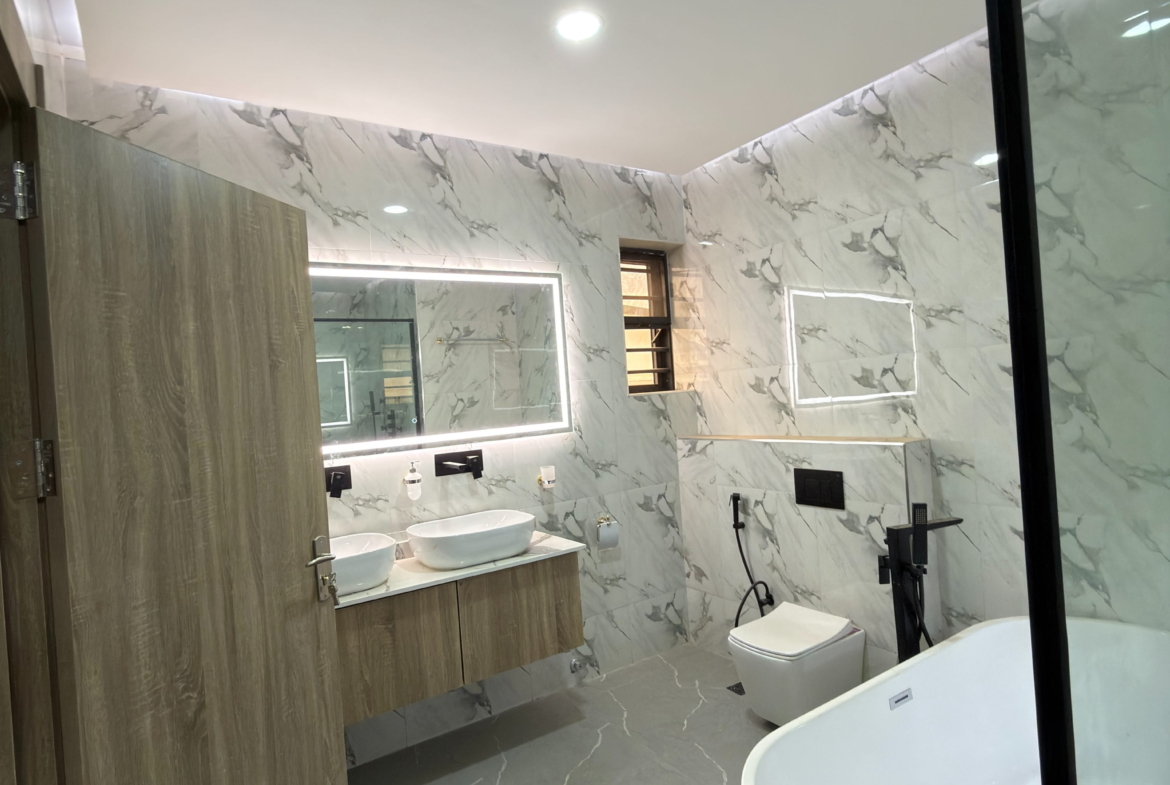 5 bedroom luxury detached duplex for sale in Guzape, Abuja