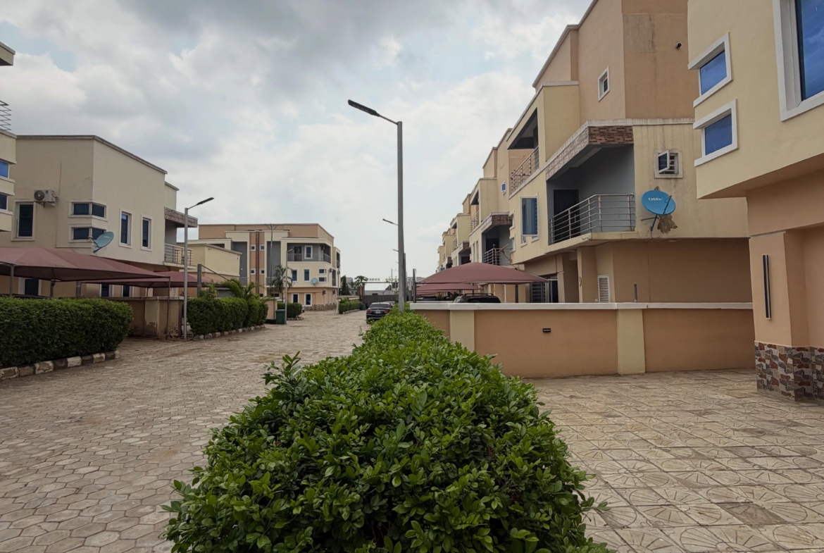 4 bedroom detached duplex with BQ for sale in Katampe Main, Abuja