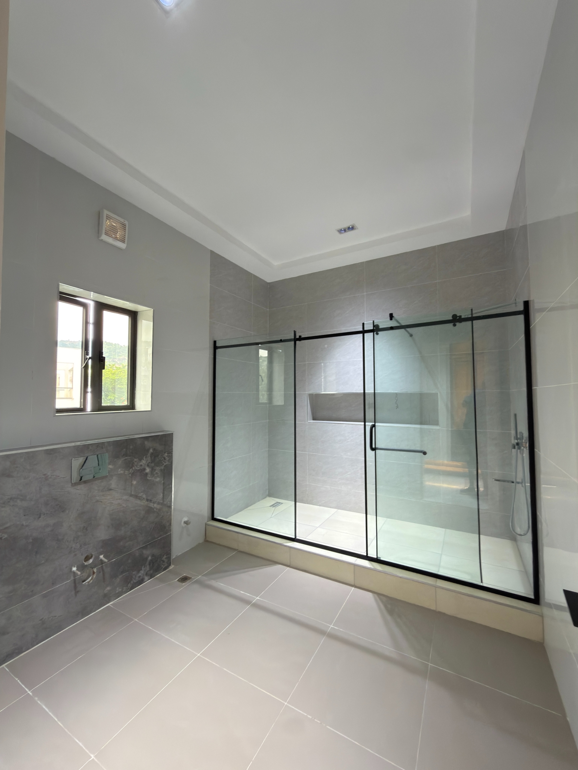 6 bedroom detached duplex for sale in Katampe Extension, Abuja