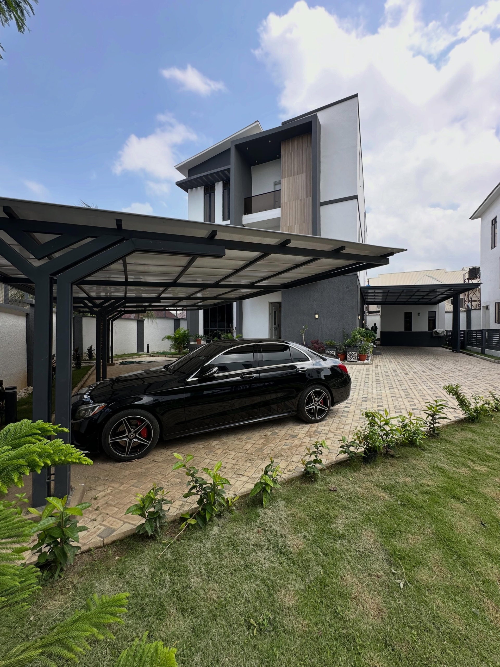 6 bedroom detached duplex for sale in Mabushi, Abuja