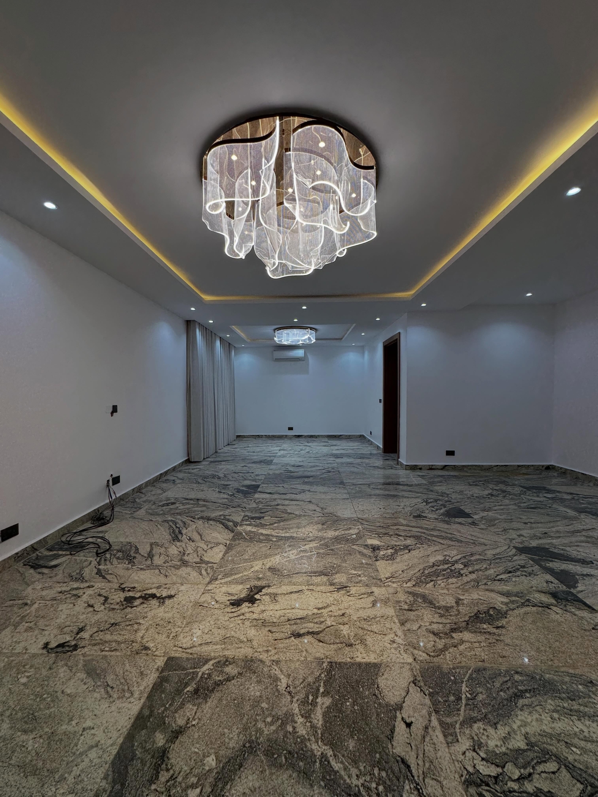 6 bedroom detached duplex for sale in Mabushi, Abuja