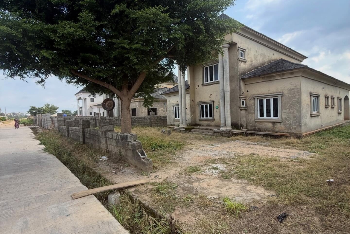 5 bedroom detached duplex for sale in Karsana, Abuja