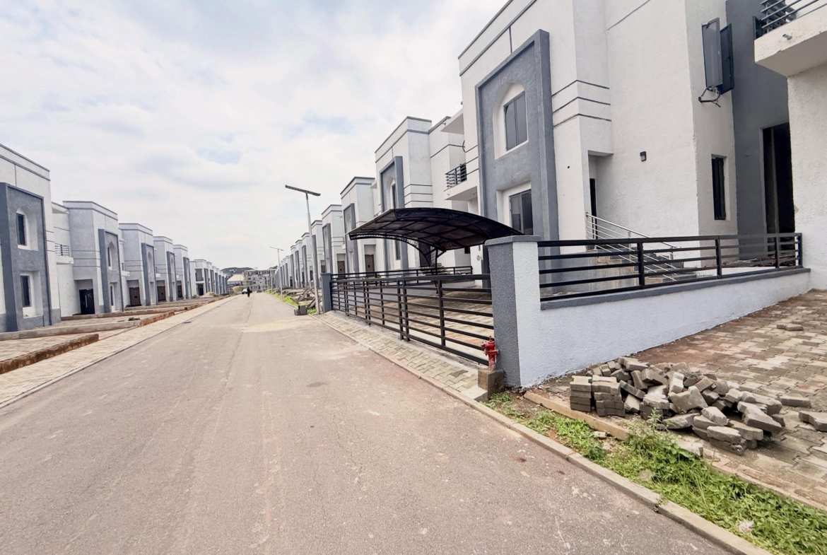 4 bedroom semi-detached duplex with BQ for sale in Galadimawa, Abuja