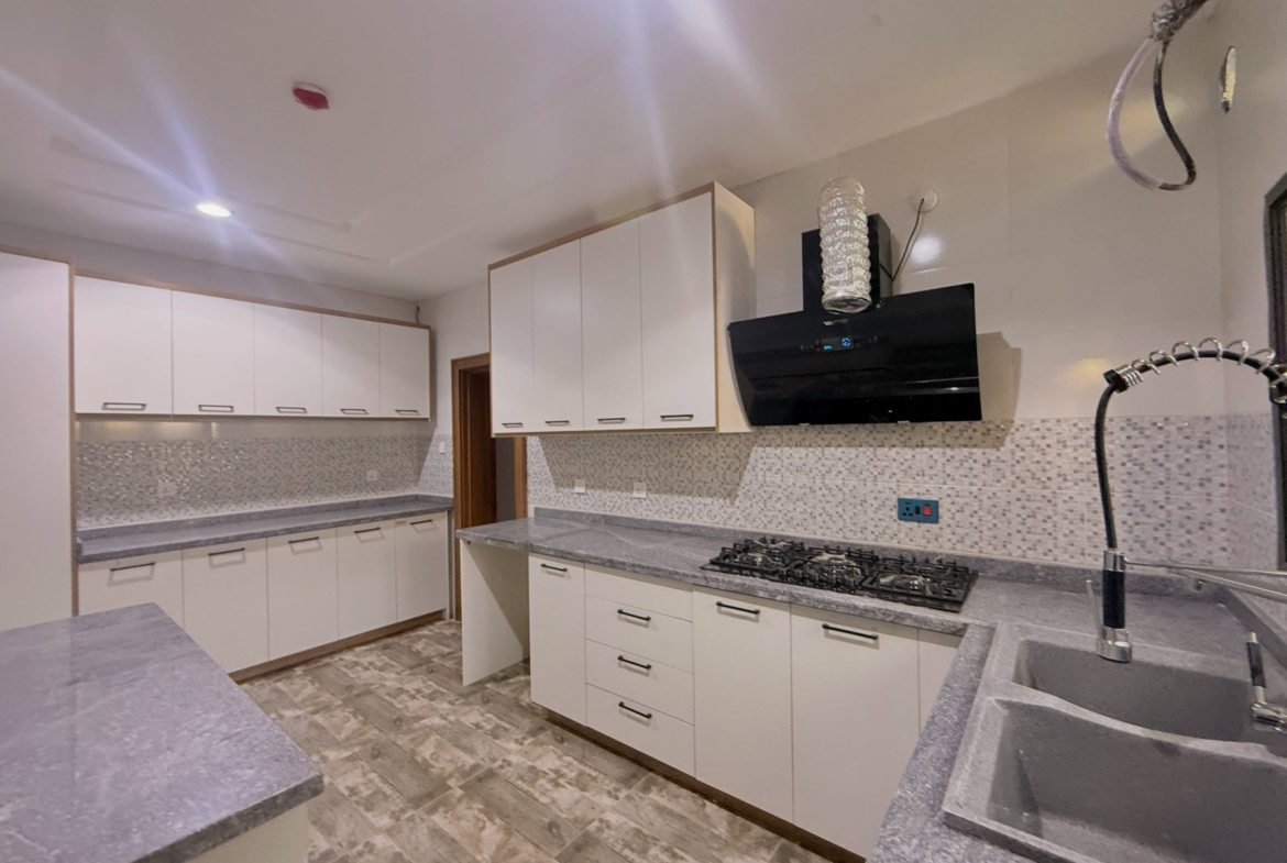 4 bedroom terrace duplex with BQ for sale in Wuse, Abuja