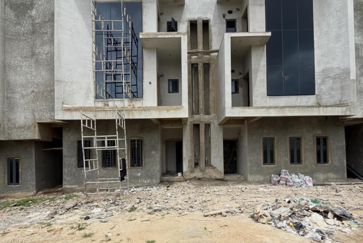 4 bedroom terrace duplex with BQ for sale in Wuse, Abuja