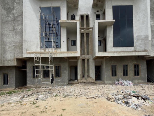 4 bedroom terrace duplex with BQ for sale in Wuse, Abuja