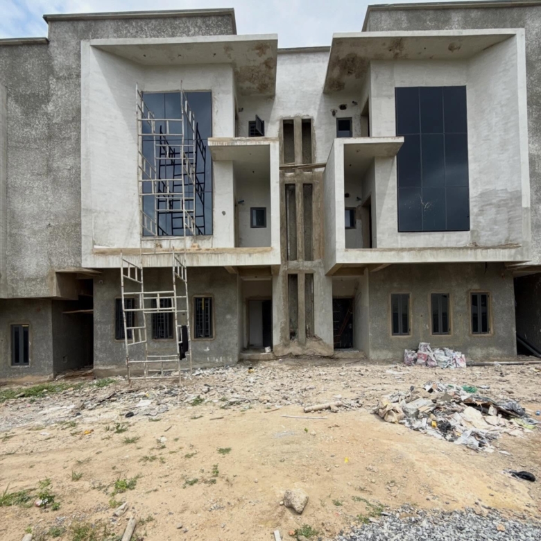 4 bedroom terrace duplex with BQ for sale in Wuse, Abuja