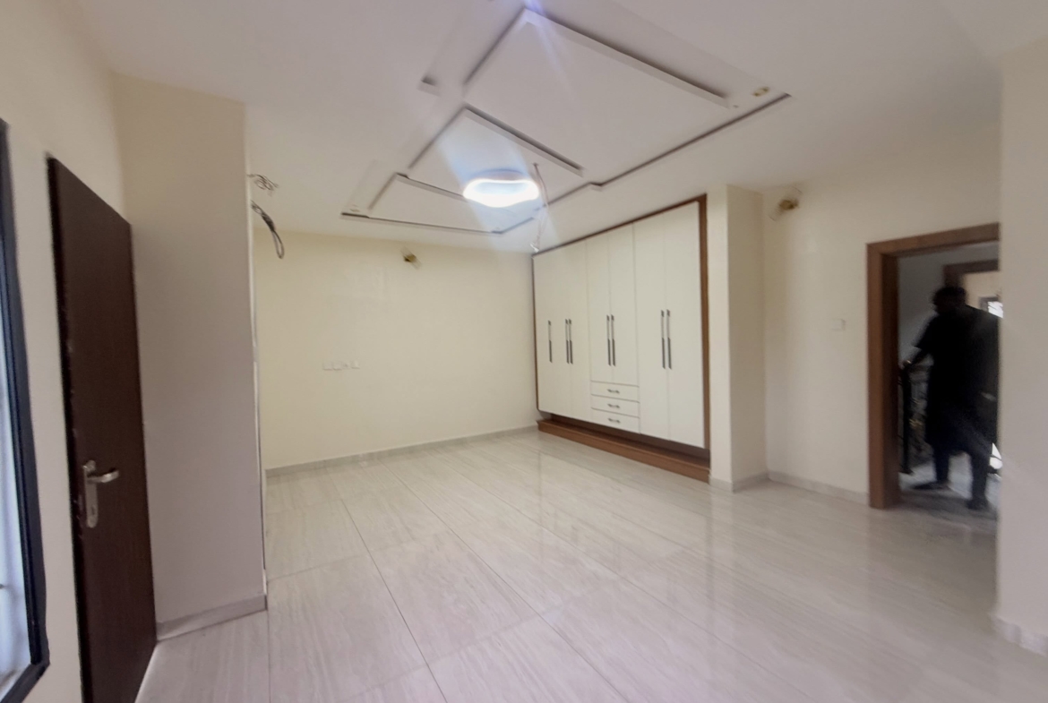 4 bedroom terrace duplex with BQ for sale in Wuse, Abuja