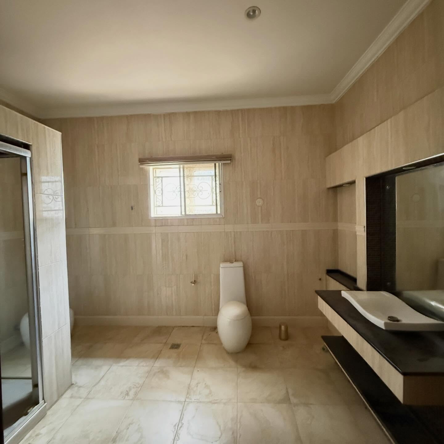 5 bedroom semi-detached duplex for sale in Guzape, Abuja