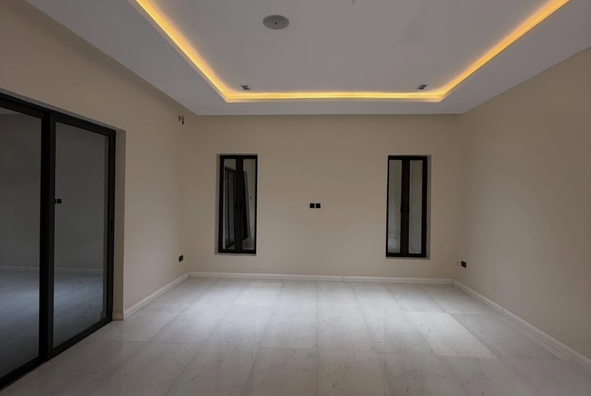 6 bedroom smart detached duplex for sale in Katampe Extension, Abuja