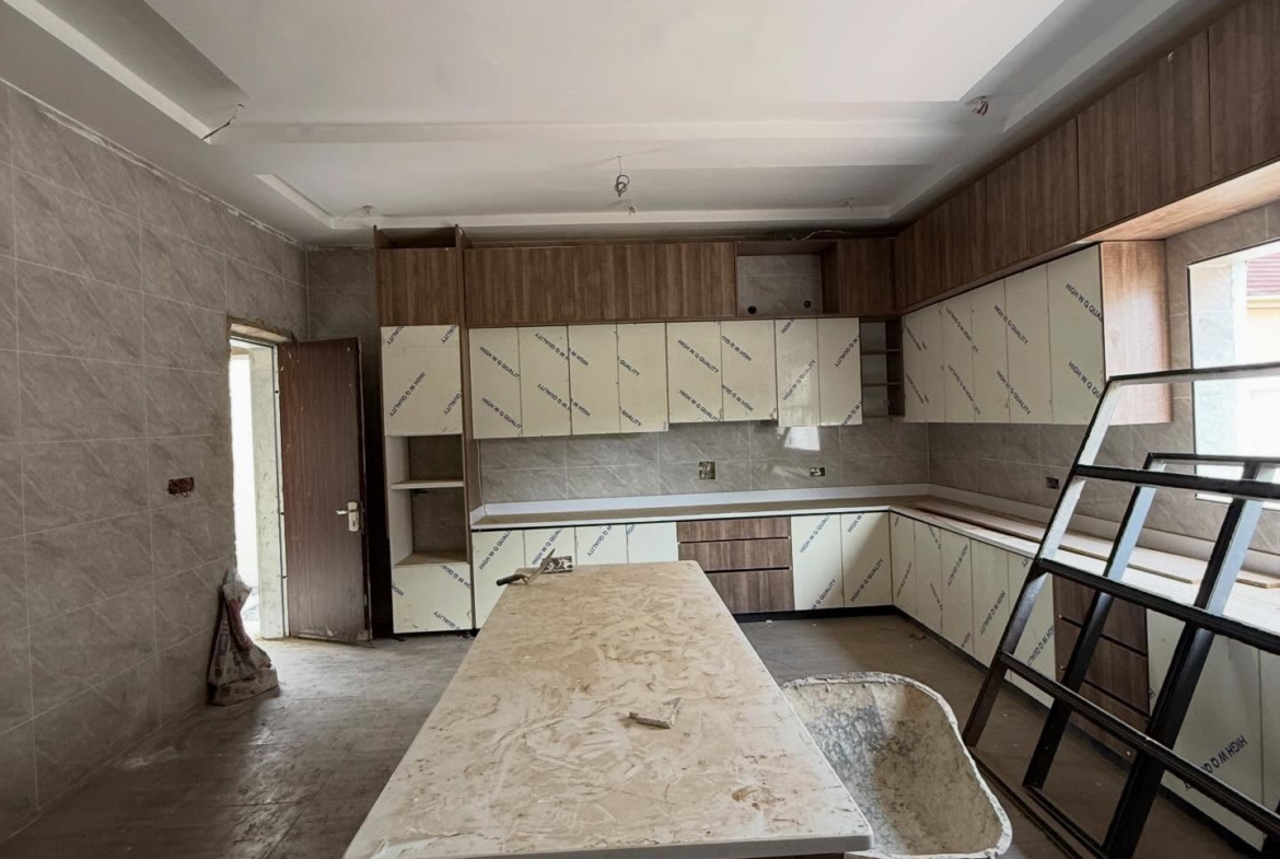 6 bedroom detached duplex for sale in Katampe Extension, Abuja