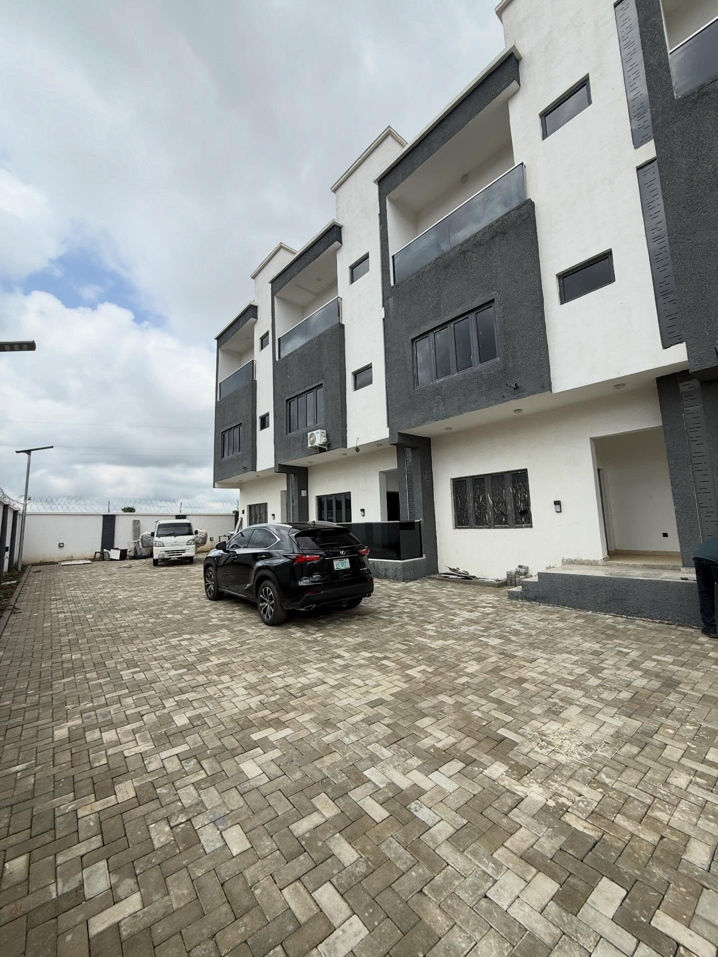 4 bedroom terrace duplex for rent in Guzape, Abuja
