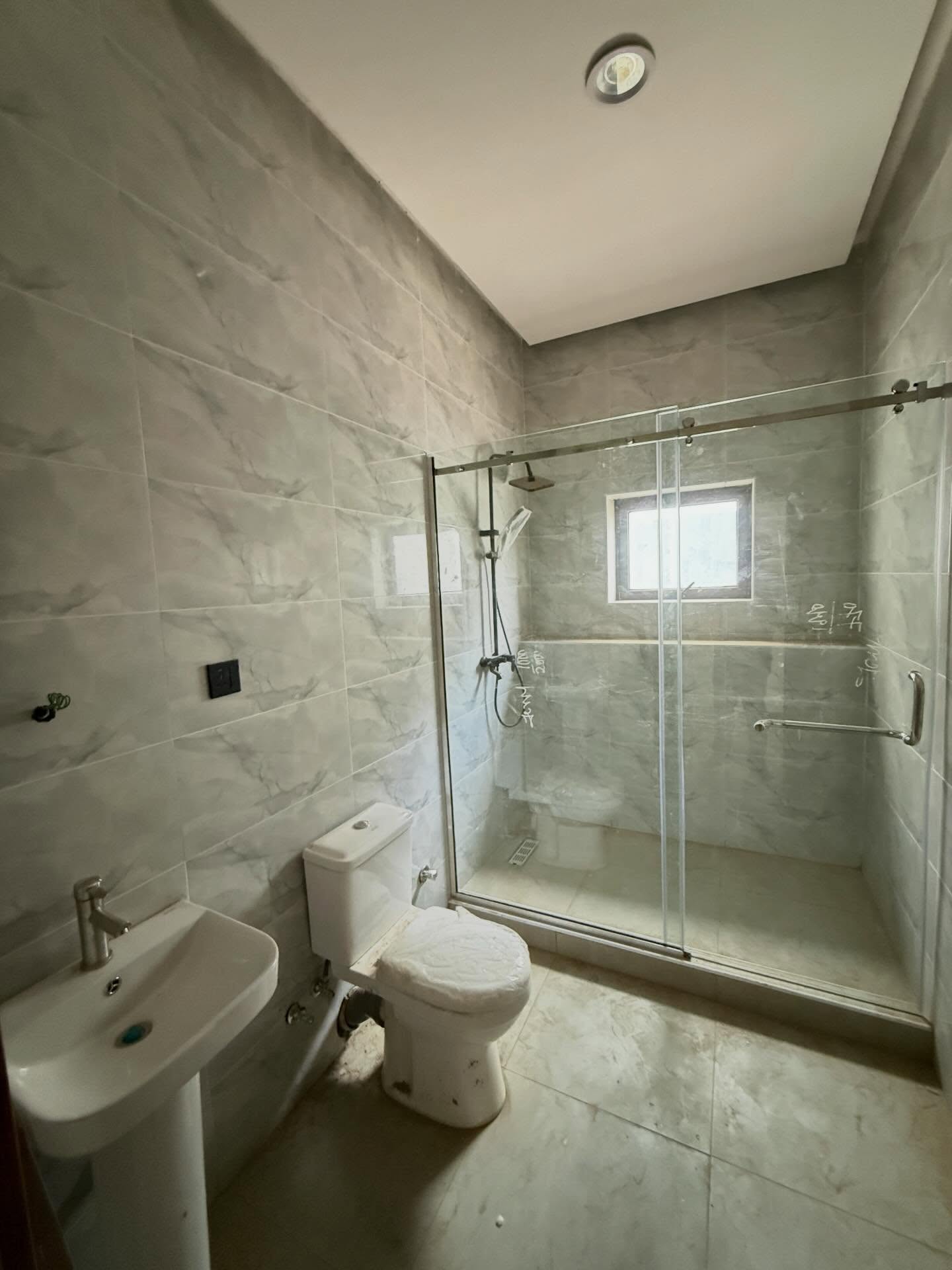 4 bedroom terrace duplex for rent in Guzape, Abuja