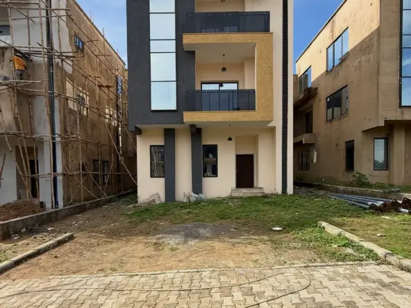 4 bedroom detached duplex for sale in Main Gwarinpa, Abuja