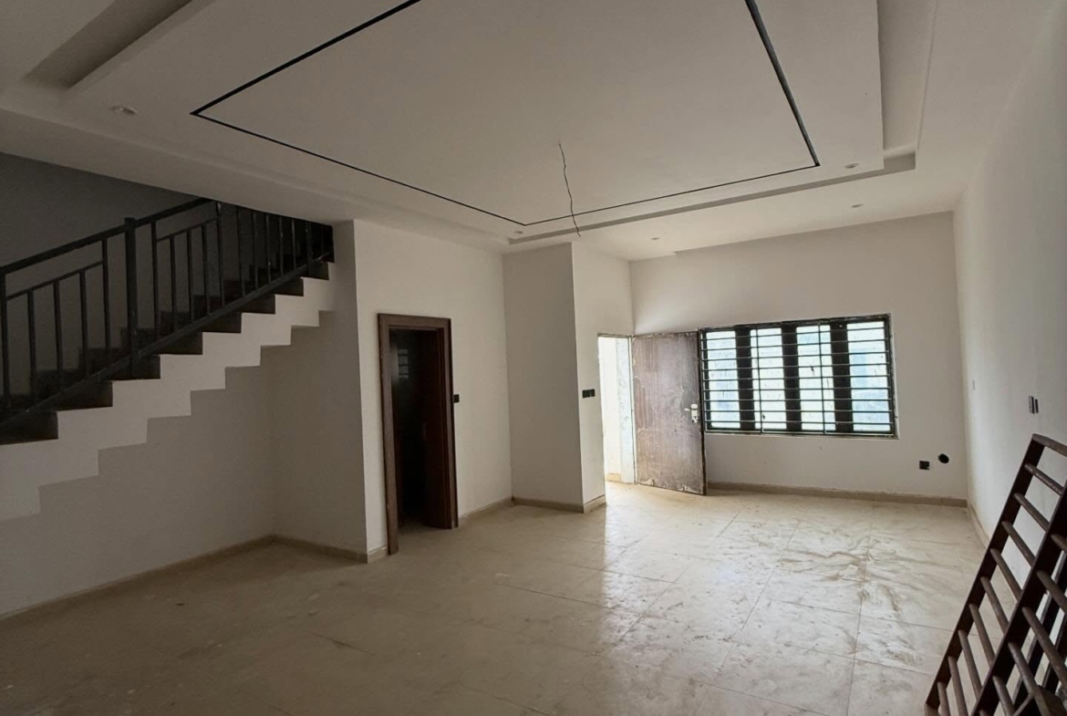 4 bedroom terrace duplex for rent in Guzape, Abuja