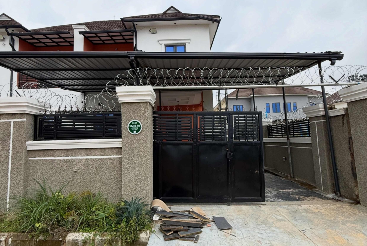 4 bedroom semi-detached duplex for sale in Dantata Estate, FO1 Kubwa, Abuja