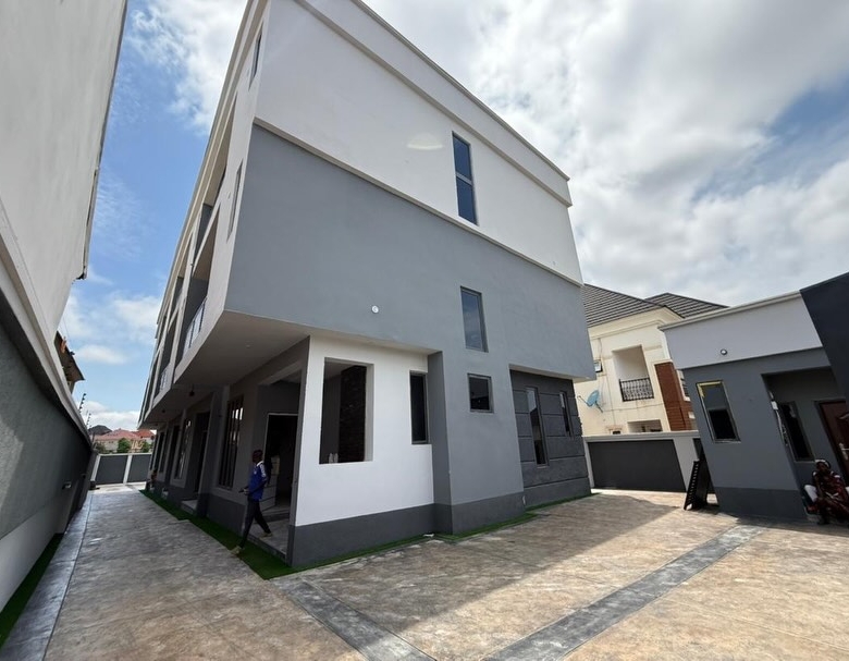 4 bedroom terrace duplex for sale in Apo Resettlement, Abuja