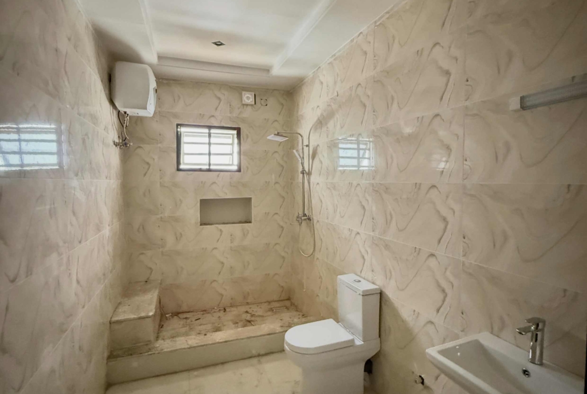4 bedroom terrace duplex for sale in Lifecamp, Abuja