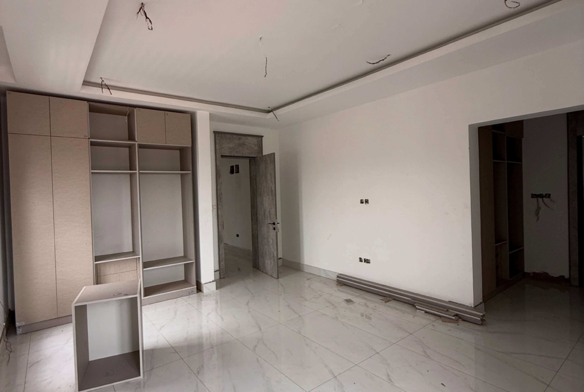 6 bedroom fully detached duplex for sale in Maitama, Abuja