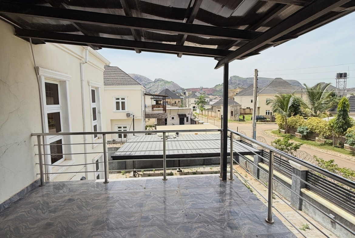 5 bedroom detached duplex for sale in Admiralty Estate (Navy Town), Asokoro, Abuja