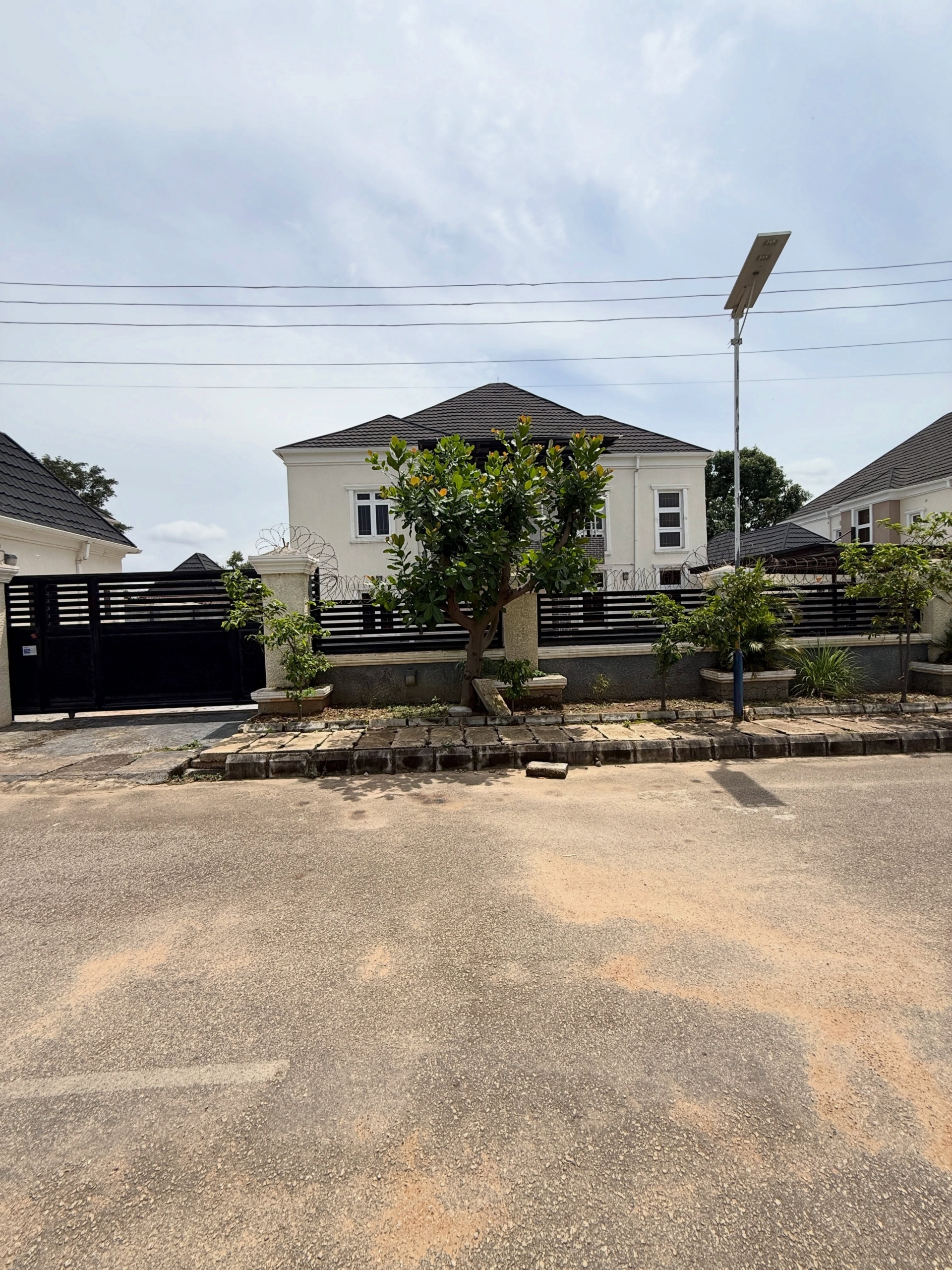 5 bedroom detached duplex for sale in Admiralty Estate (Navy Town), Asokoro, Abuja
