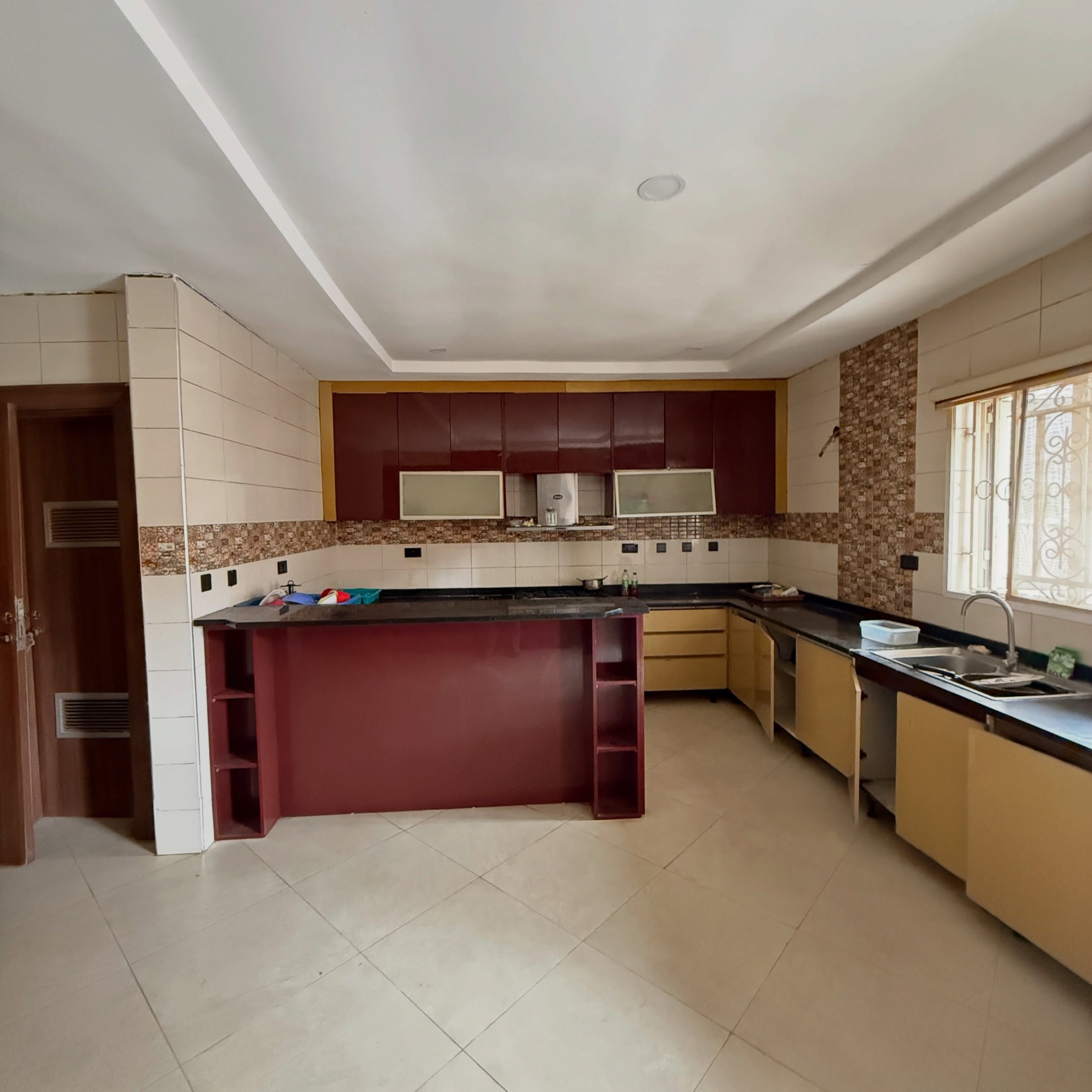 5 Bedroom Semi-Detached Duplex with Guest Chalet for Sale in Guzape, Abuja