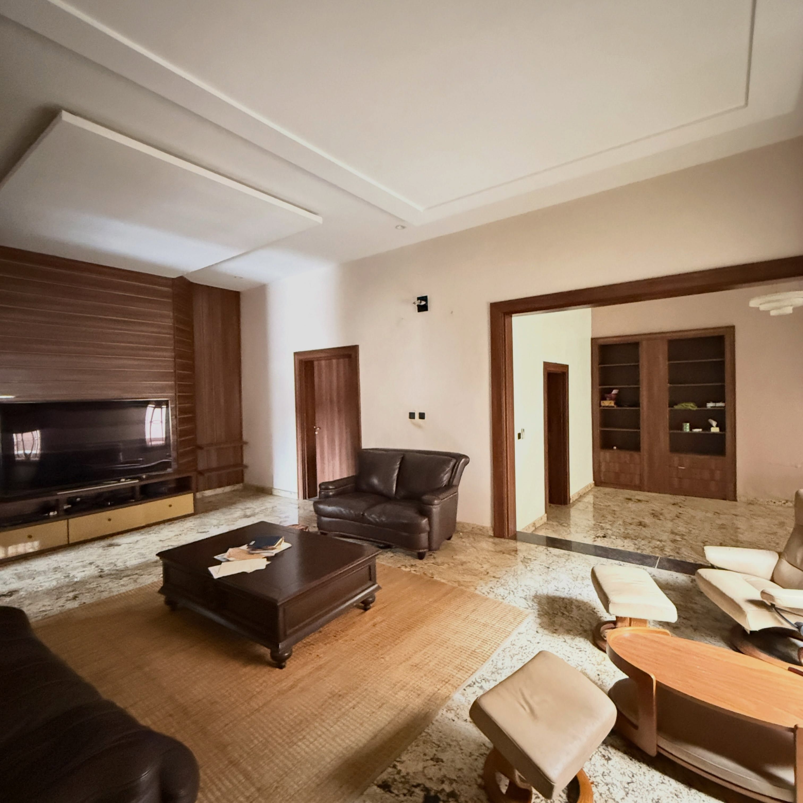 5 Bedroom Semi-Detached Duplex with Guest Chalet for Sale in Guzape, Abuja