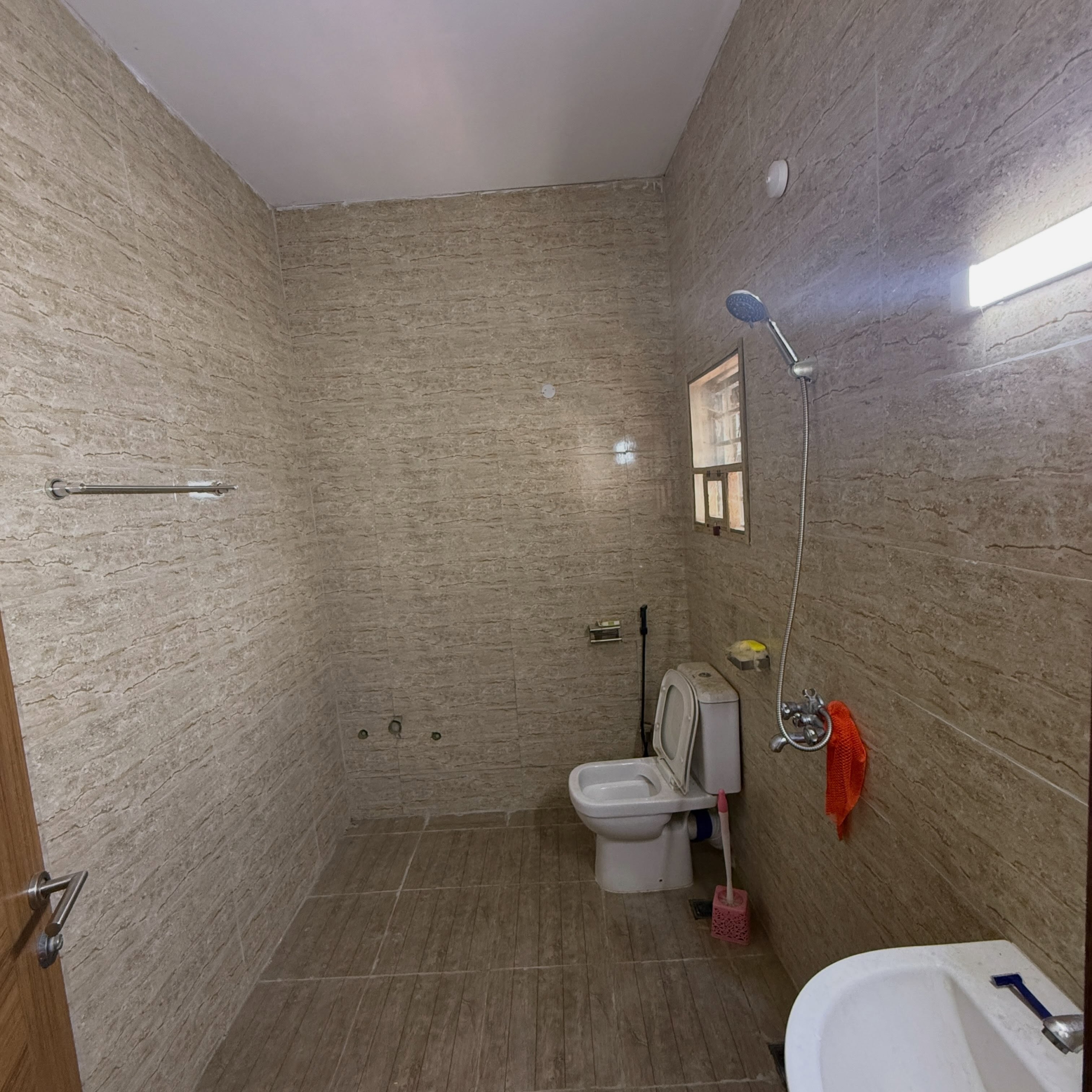 5 bedroom detached duplex for sale in Guzape, Abuja