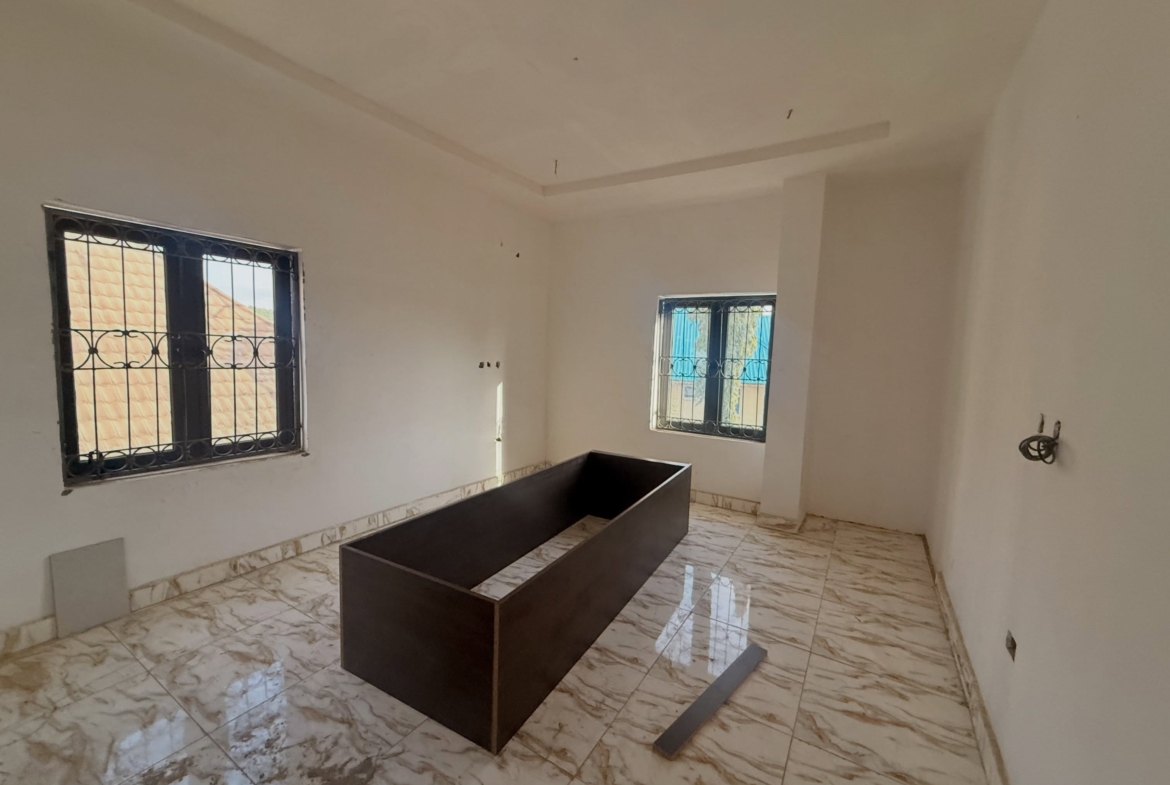 4 bedroom detached duplex for sale in Apo Resettlement, Abuja