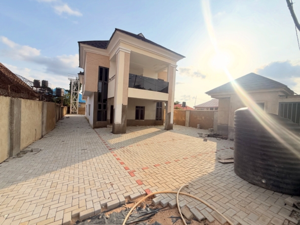 4 bedroom detached duplex for sale in Apo Resettlement, Abuja