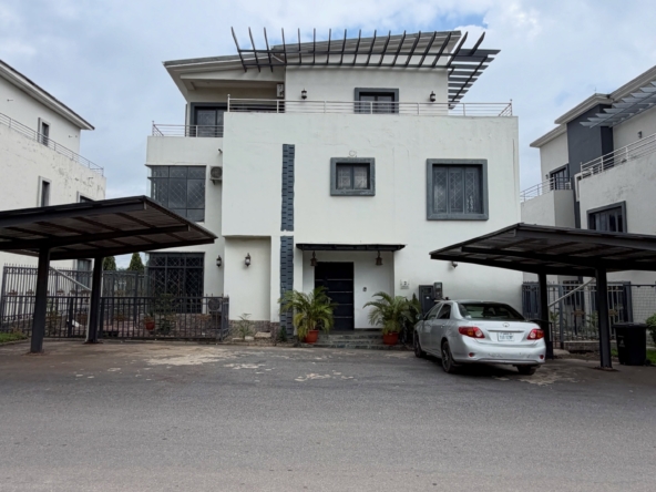 This exquisite 7 bedroom detached duplex with Boys' Quarters to let in Apo Dutse