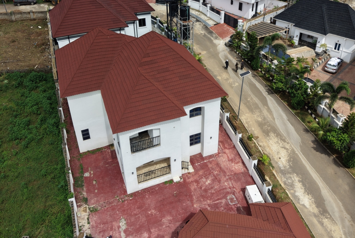 5 bedroom detached duplex for sale in Guzape, Abuja