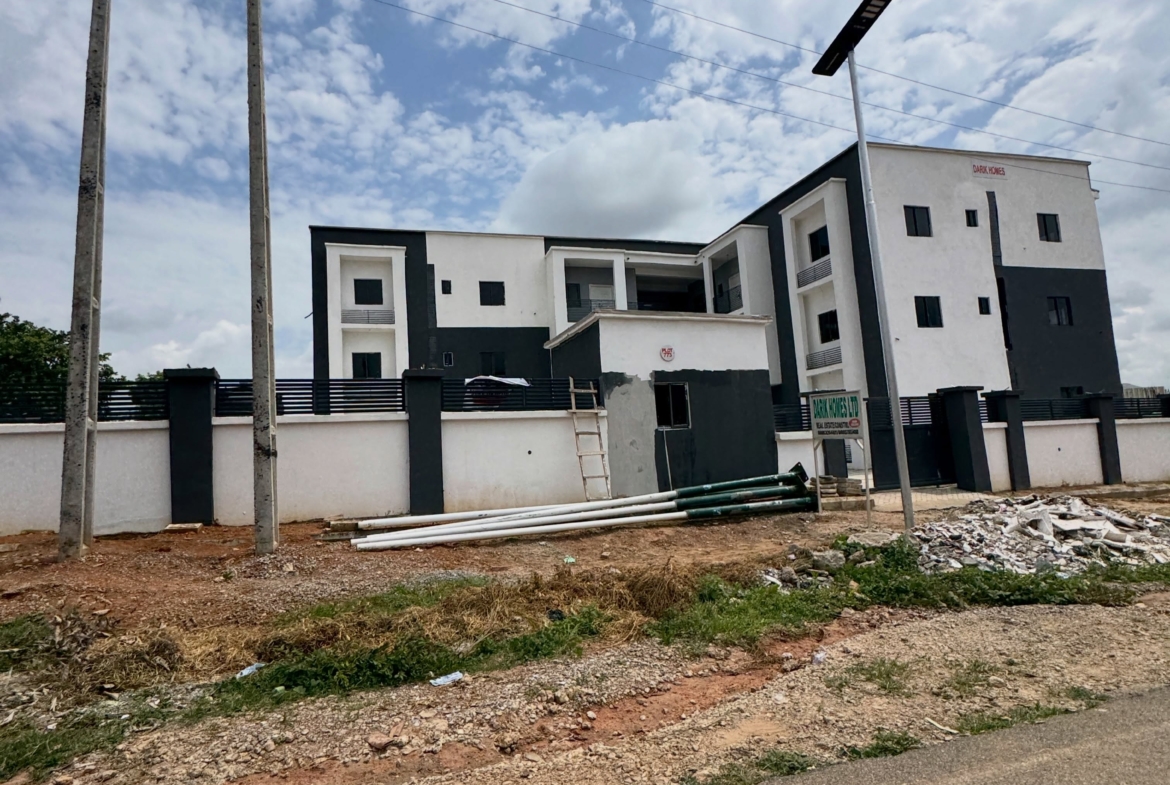 3 bedroom apartment with BQ to let in Kaura, Abuja
