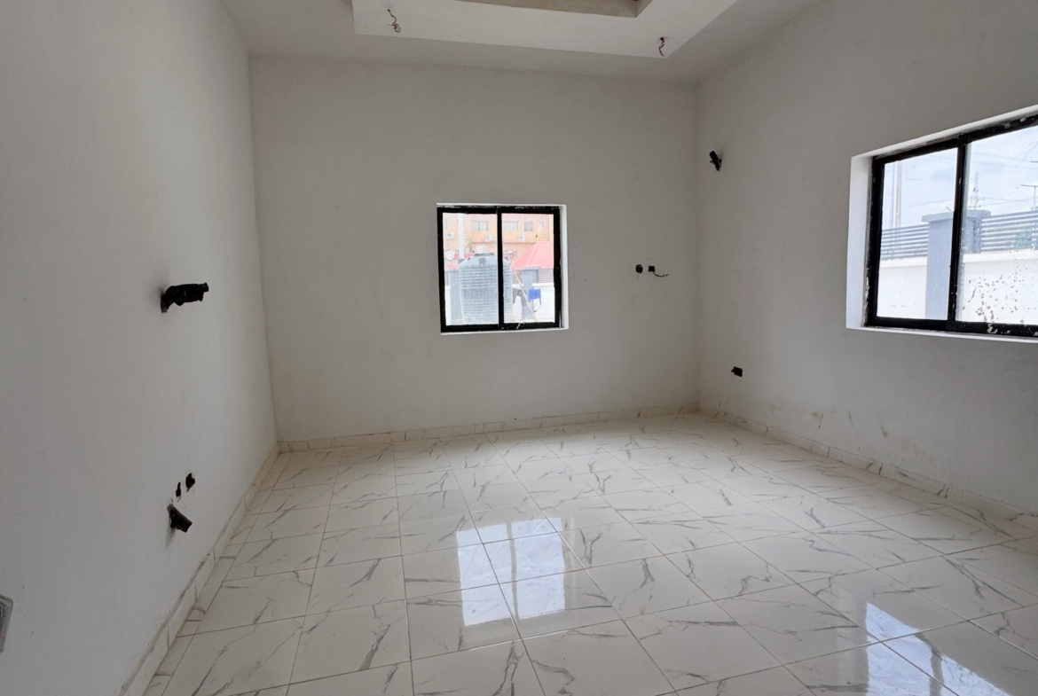 3 bedroom apartment with BQ to let in Kaura, Abuja