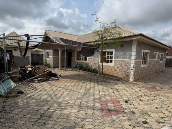 spacious 3 bedroom bungalow to let in Lokogoma, Abuja