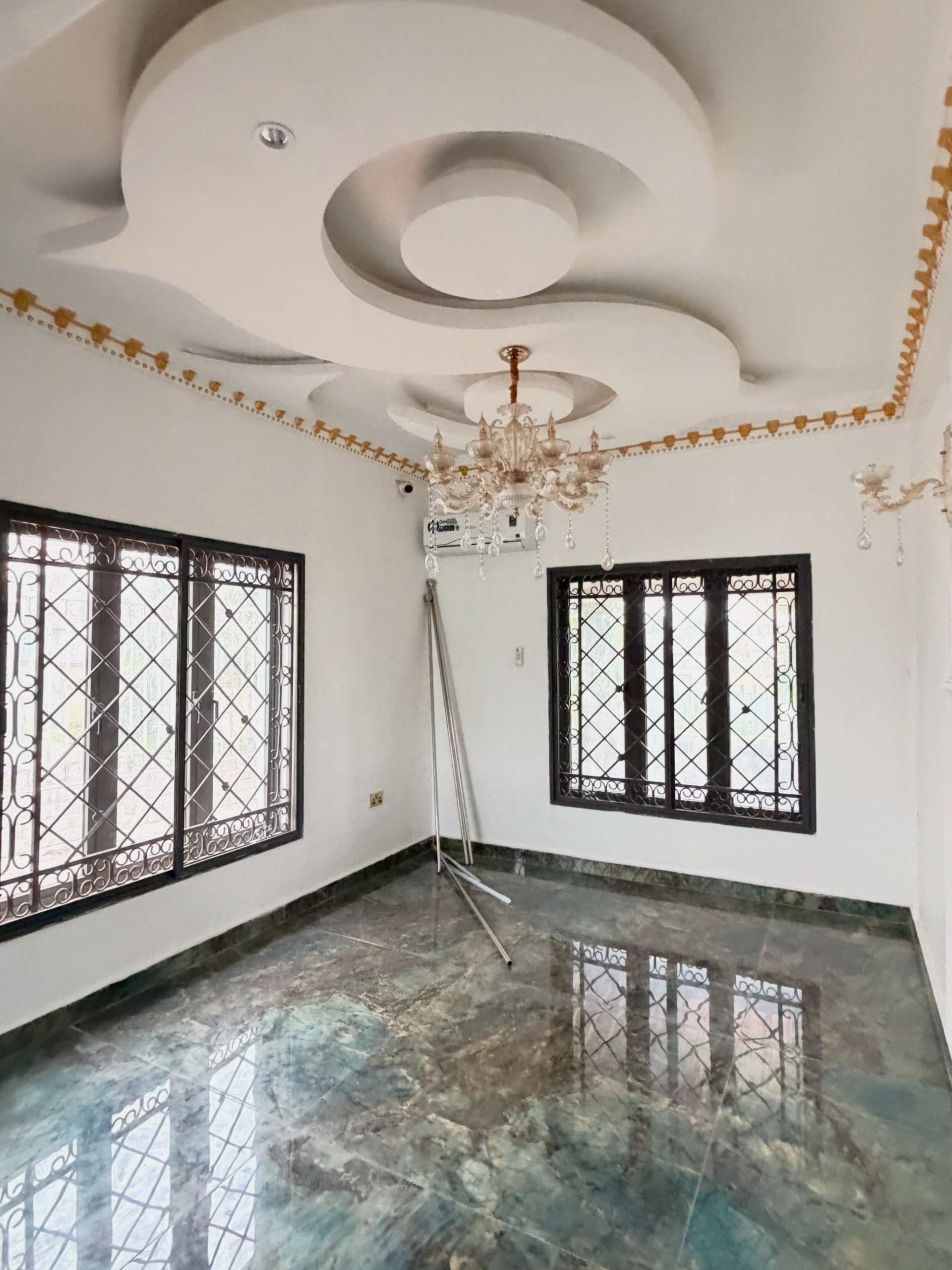 This exquisite 7 bedroom detached duplex with Boys' Quarters to let in Apo Dutse