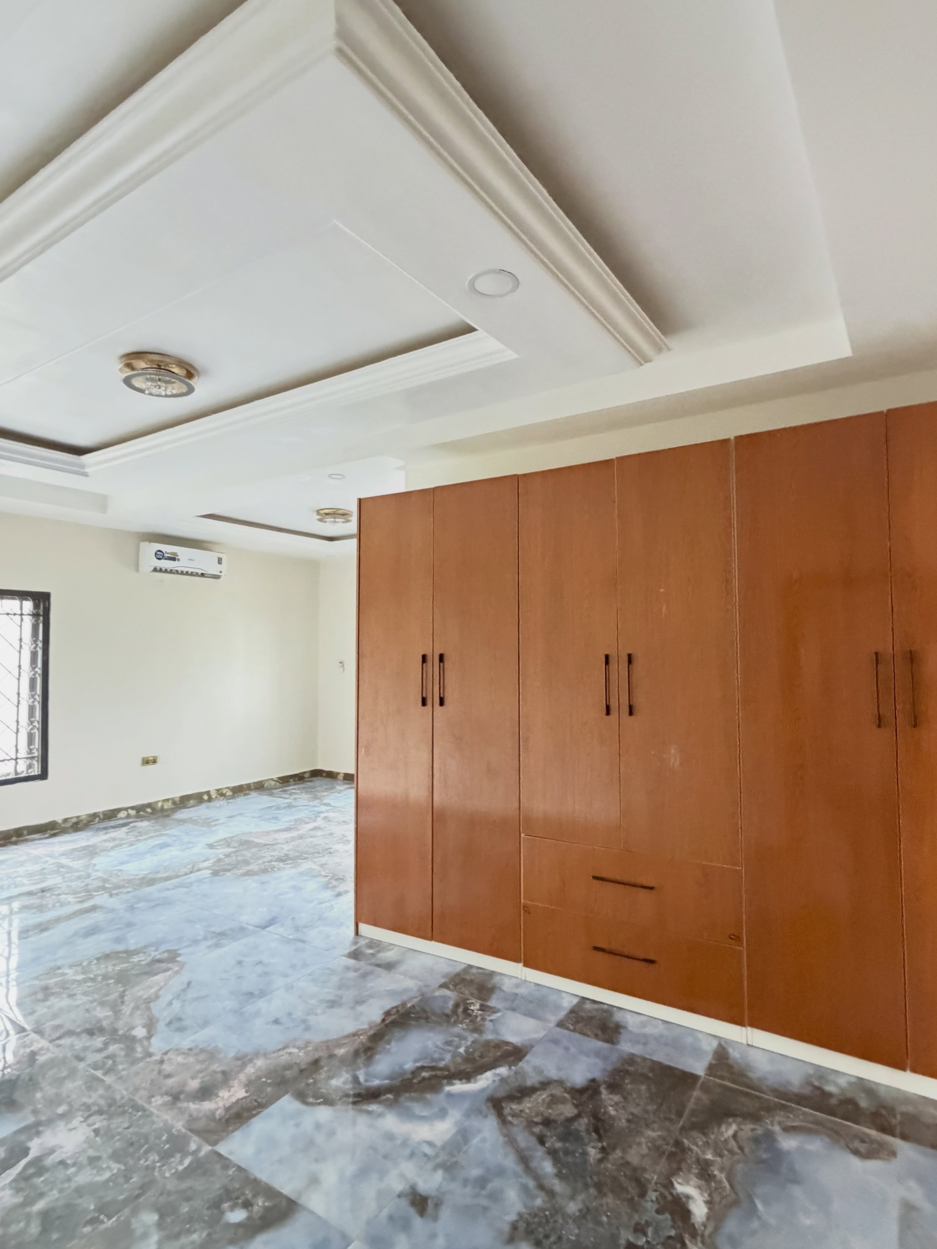 This exquisite 7 bedroom detached duplex with Boys' Quarters to let in Apo Dutse
