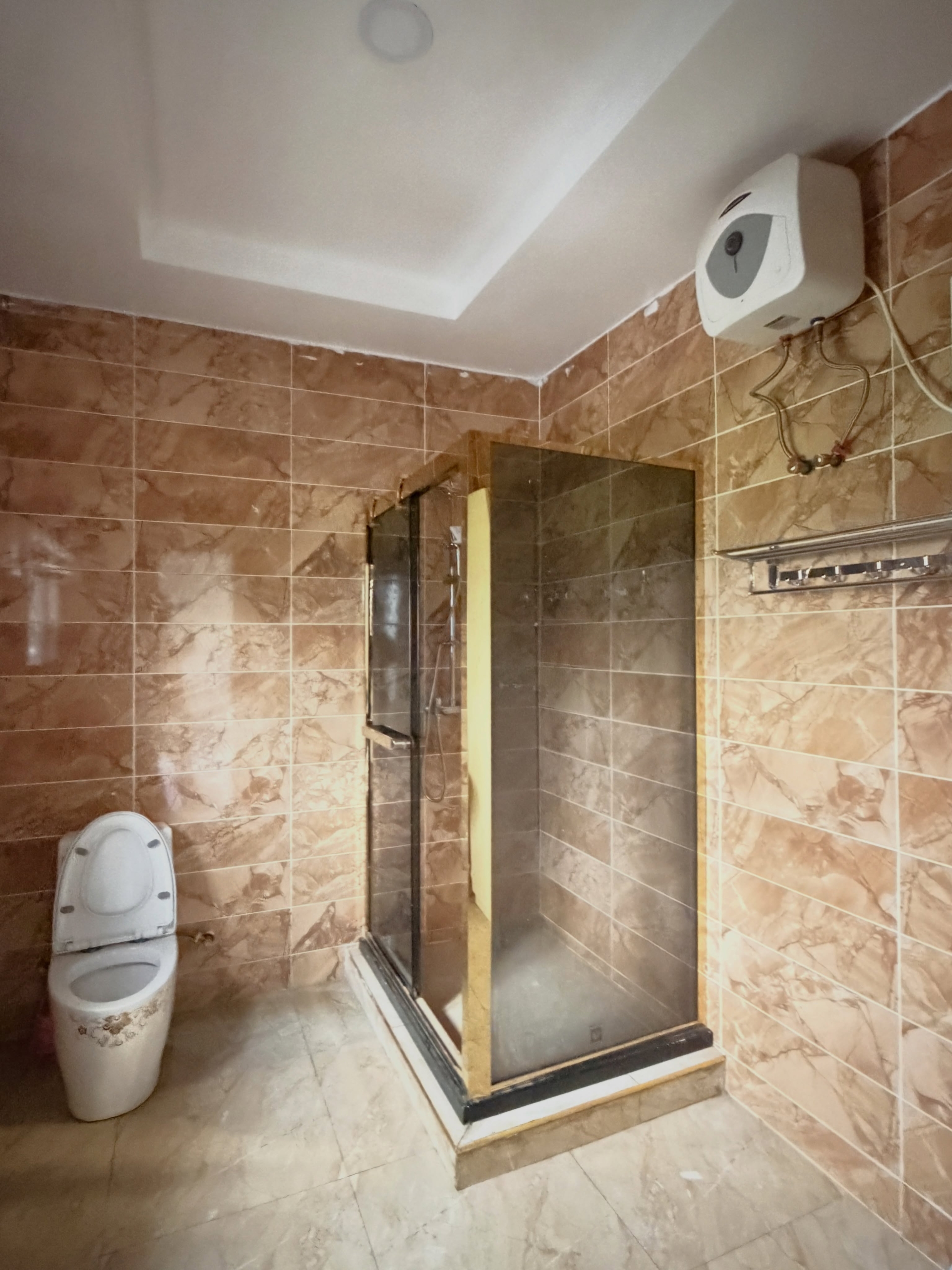This exquisite 7 bedroom detached duplex with Boys' Quarters to let in Apo Dutse