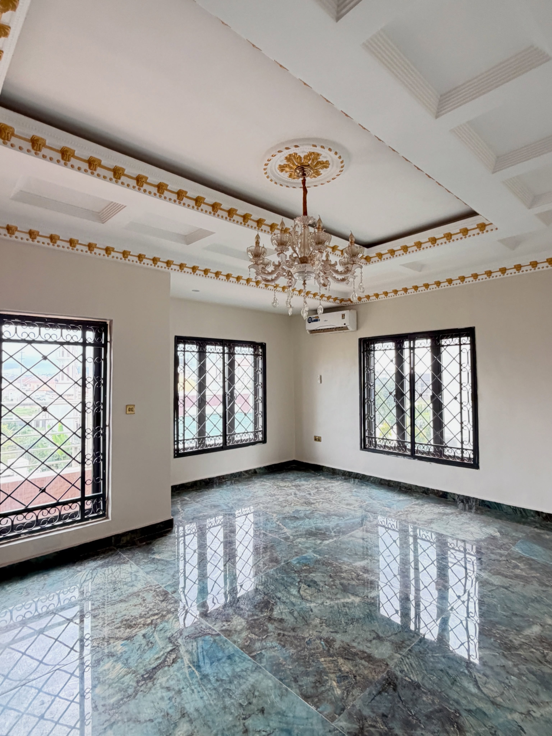 This exquisite 7 bedroom detached duplex with Boys' Quarters to let in Apo Dutse