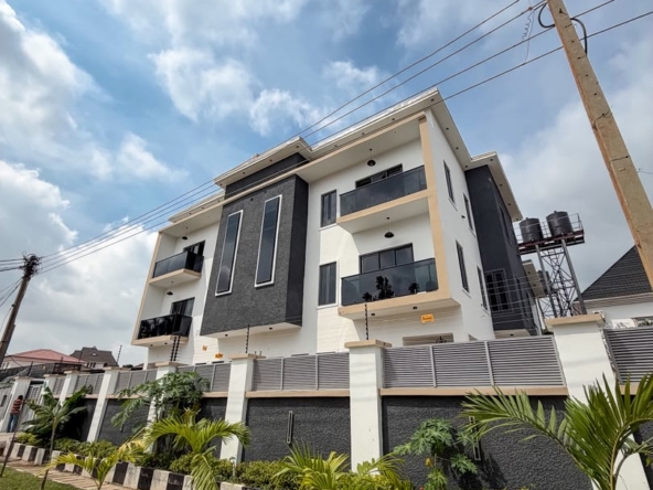 4 bedroom semi-detached duplex with BQ for sale in Wuse, Abuja