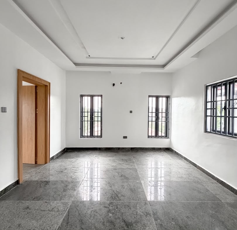4 bedroom semi-detached duplex with BQ for sale in Wuse, Abuja