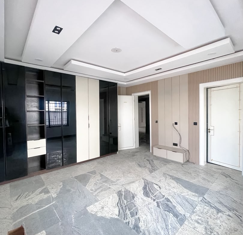 10 bedroom luxury villa for sale in Asokoro Extension, Abuja