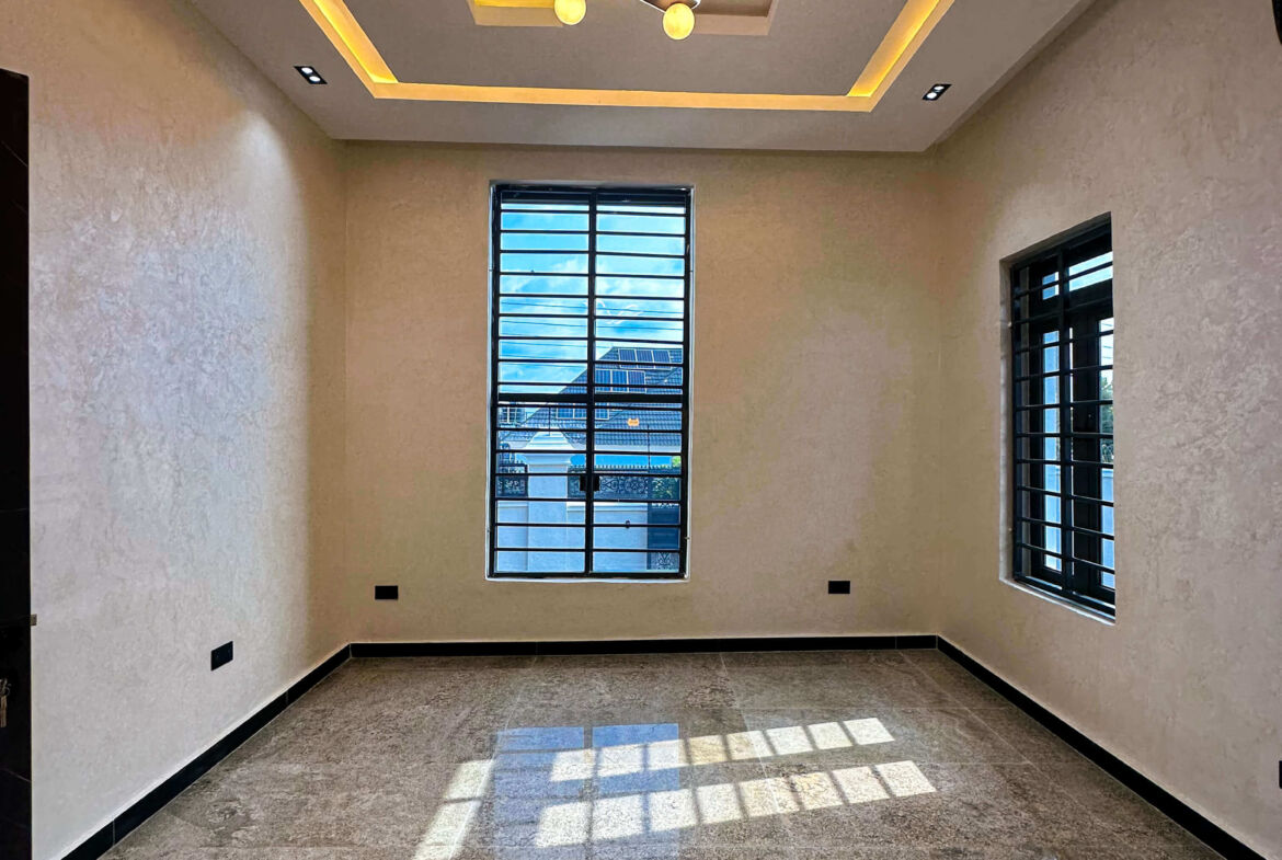 5 bedroom fully detached duplex for sale in Karsana, Abuja