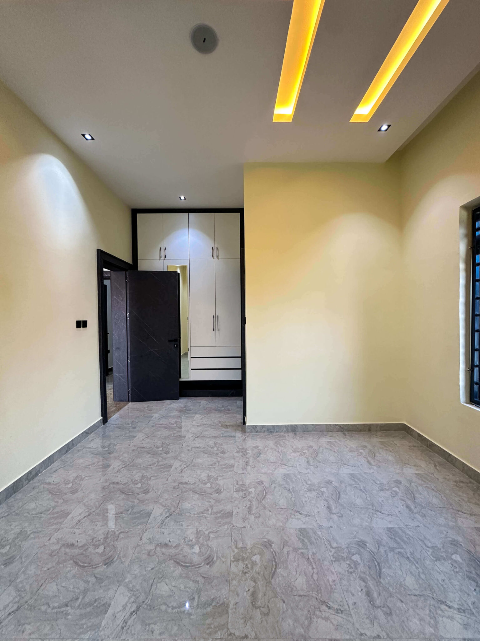 5 bedroom fully detached duplex for sale in Karsana, Abuja