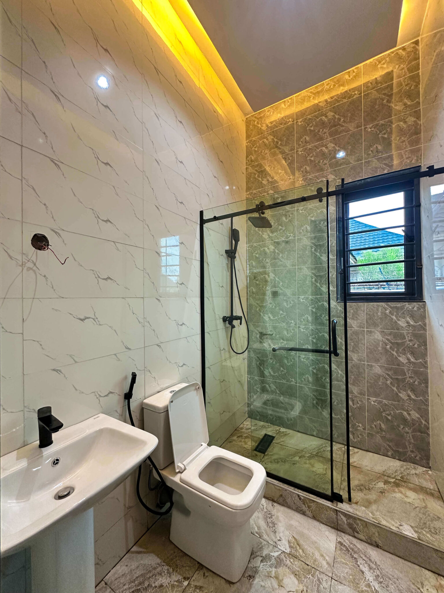 5 bedroom fully detached duplex for sale in Karsana, Abuja