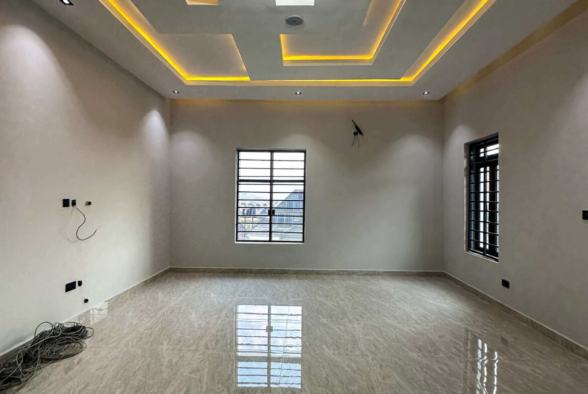 5 bedroom fully detached duplex for sale in Karsana, Abuja