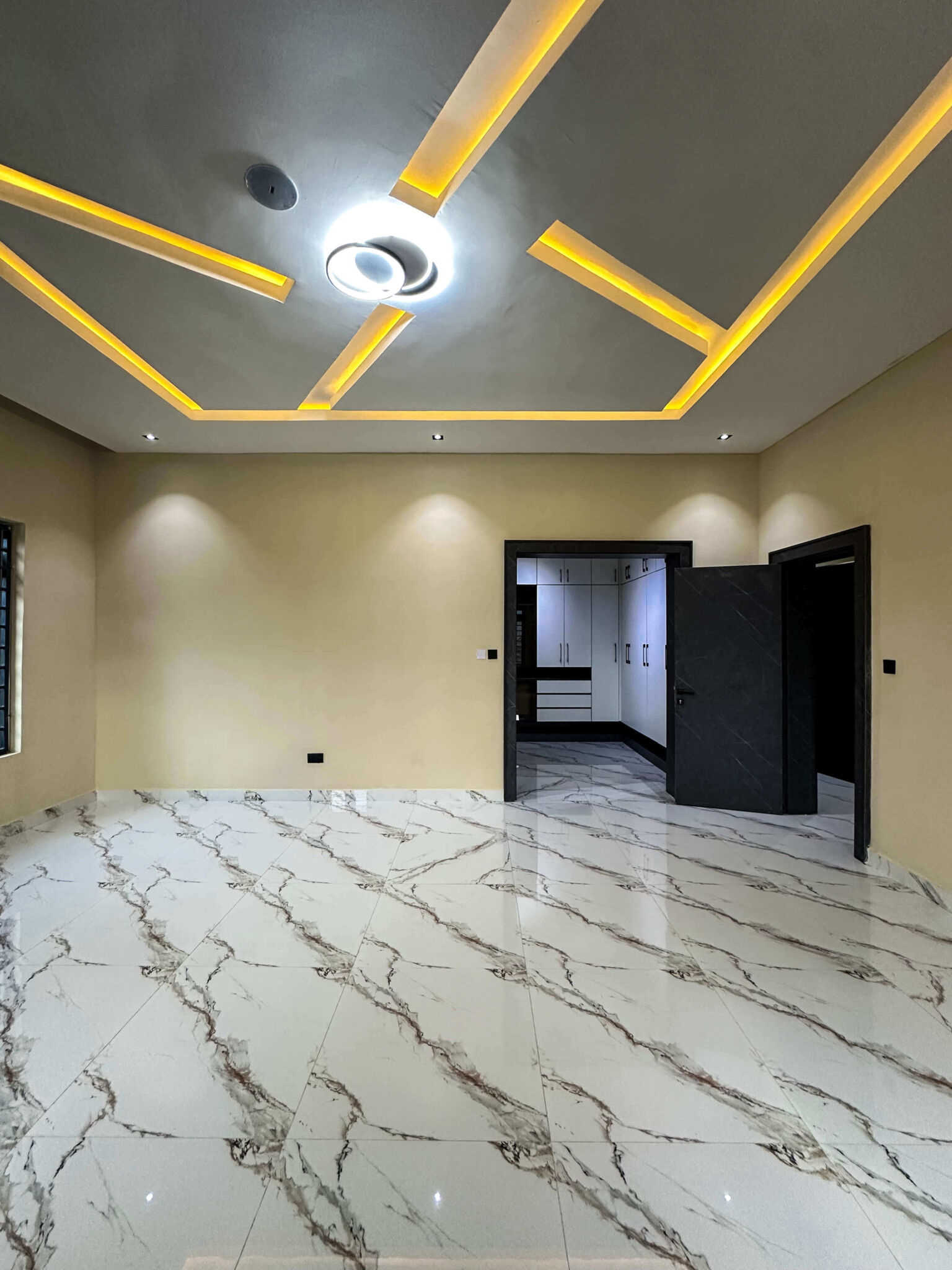 5 bedroom fully detached duplex for sale in Karsana, Abuja