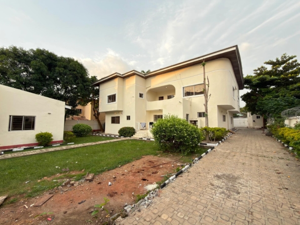 5 Bedroom Detached House for Lease on Aso Drive, Abuja