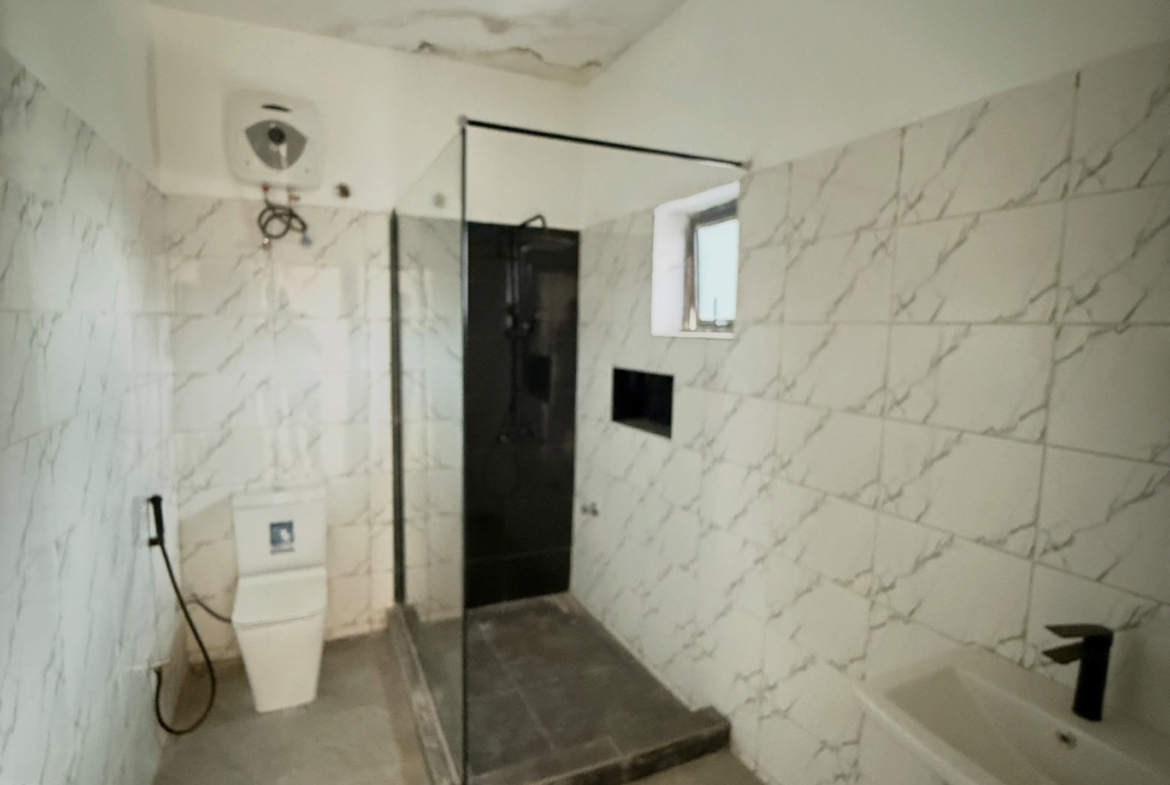 4 bedroom terrace duplex with a 1 room boys' quarters (BQ) for sale in Guzape, Abuja