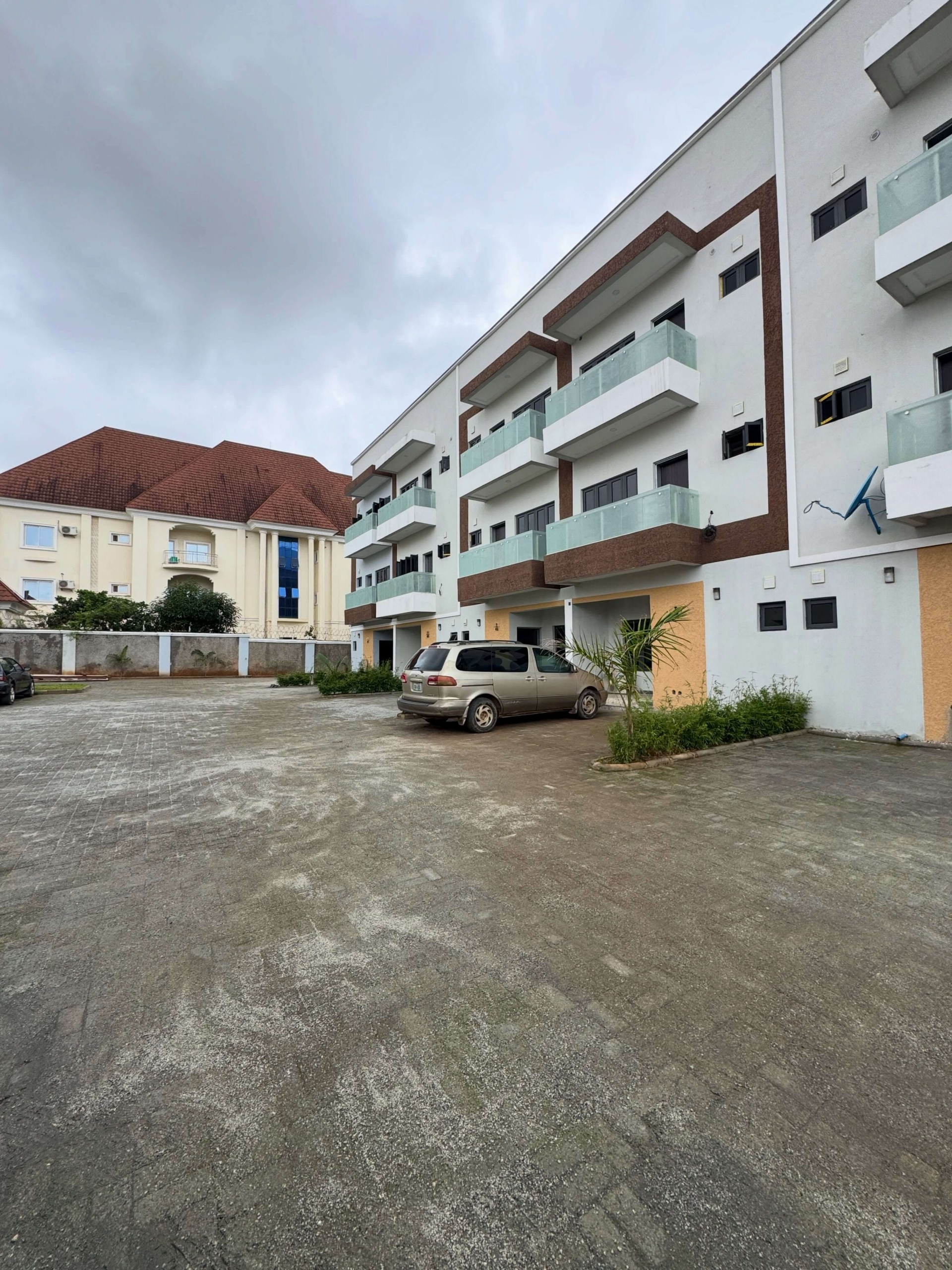 4 bedroom terrace duplex with BQ for rent in Durumi, Abuja